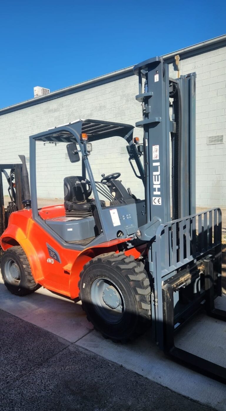 forklift for rent at greenoak plant hire